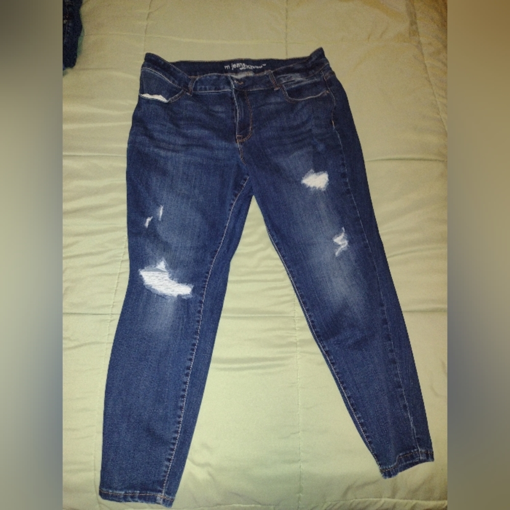 New condition. Worn once super cute.